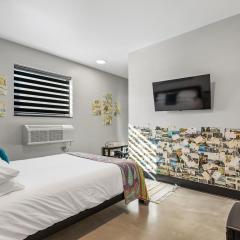 Room for two with kitchen access near ski hill