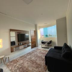 Apartamento amplo e bem localizado