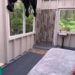 Simply convenient tropical country studio