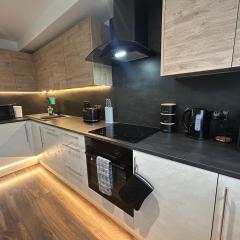 NEW! Amazing Studio Apartment Sleeps 3 Hull Central