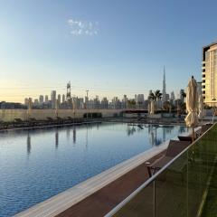 Luxury Panoramic Stay - Dubai Skyline View