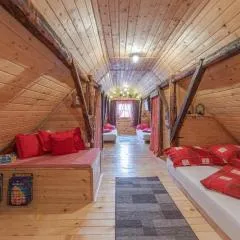 Stara Hi a Vla i - Duplex one bedroom Chalet with Private Garden