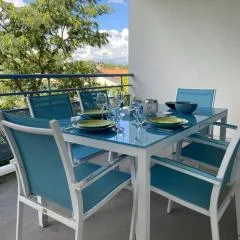 Vaux-sur-Mer : Appartement 2* avec piscine et balcon - FR-1-738-39