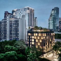 Madi Paidi Bangkok, Autograph Collection