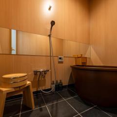 天下茶屋 陸 関空直結駅前 ベッド8台 3Bedroom お風呂2台