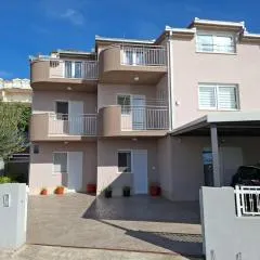 Apartment Ante