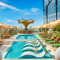 AC Hotel by Marriott Downtown Los Angeles