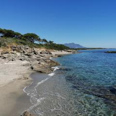 La Caletta Corsa Apartments - 2 Camere, Terrazza Privata a 100m dal Mare, WiFi Fibra