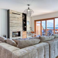 Lodge 8 next to ski lift and sportcenter