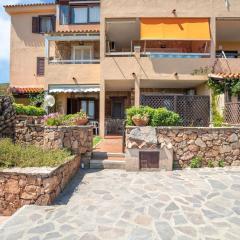 Apartment in Marinella near the beach