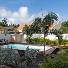 Kindvriendelijke 3 slaapkamer appartementen met zwembad, tropische tuin en vlakbij stranden