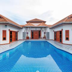 D Pool Villa Pattaya