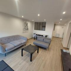 Appartement avec terrasse dans la verdure