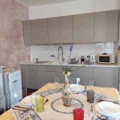 La casa di Giada, appartamento a piano terra in villetta con aria condizionata, wi-fi e parcheggio gratuito