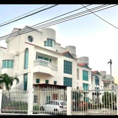 Apartaestudio en Condo Privado 100 Mts Playa