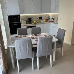 Premium 3-room Apartment balcony 80m2 free Parking