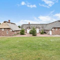 2 Bedroom Amazing Home In Blåvand