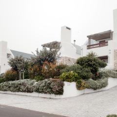 Aloe House & Acacia House
