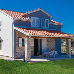 3 Bedroom Stunning Home In Tkon