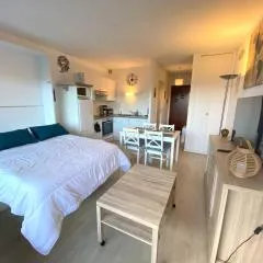 Appartement avec balcon, parking, au port de de PERROS-GUIREC - Réf 829