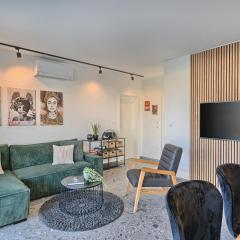Bura Breeze - Sea-View Garden Apartment