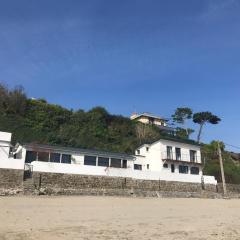 Maison pieds dans l'eau d'exception en Bretagne !