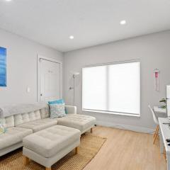 Romantic 1BR Cottage, 1 block from the Beach, 3 min Walk to Downtown