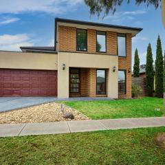 Point Cook Serenity Stay 4 Bedrooms