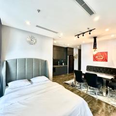 Top Luxury Apt In Vinhomes Metropolis