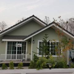 บ้านอุ่นรัก