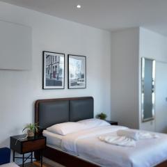 Leicester Soho Piccadilly For 7 VR15