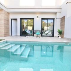Modern Three-Bedroom Villa in Dolores de Pacheco