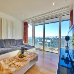Pass the Keys Modern Flat with Scenic Views
