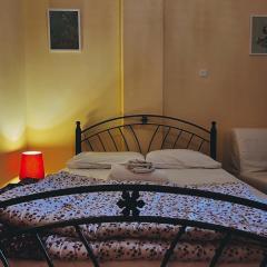 Budget and private flat in Aristotelous