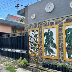 Raysha Luxury Guest House Mitra RedDoorz