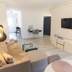 Lovely House By Mary SuperCentral and Parking