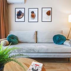 Komfortowy apartament z balkonem i parkingiem