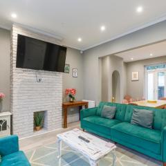 Central 6 bedroom Townhouse