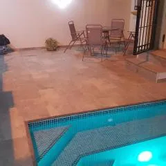 House with Your Own Private Pool sleeps 5 Sucina