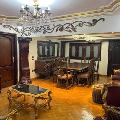 3 Bedroom apartment with Garden & Office