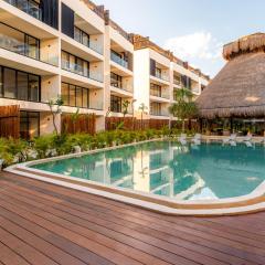 2BR Jungle View w Private Pool Gym Fast WIFI