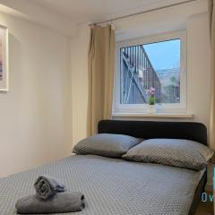 Coral Room - 1 km to Baltic Sea & 15 Minutes to Gdańsk Old Town