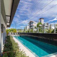 Apt moderno c/ piscina e hidromassagem! RHL0305