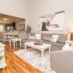 Waterfront Escape at Barefoot Resort w Huge Pool