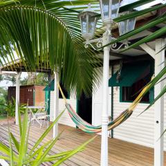 Superbe bungalow et son jardin tropical
