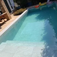 Chalong'da Muhteşem lokasyon havuzlu villa