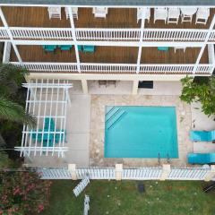 Luxury - 1 min to Beach - Pool - New Remodel