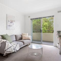 Cozy Claremont with dedicated carbay, FREE Wifi