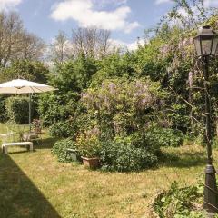 Stunning Home In Touvois With Wifi