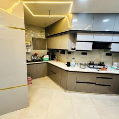 Taj Castle Homestay sutable for 17 Peoples